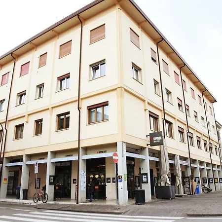 Monolocale Spese Incluse In Piazza شقة *