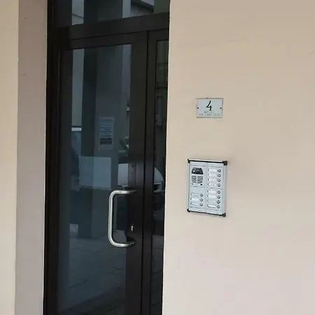 Monolocale Spese Incluse In Piazza
